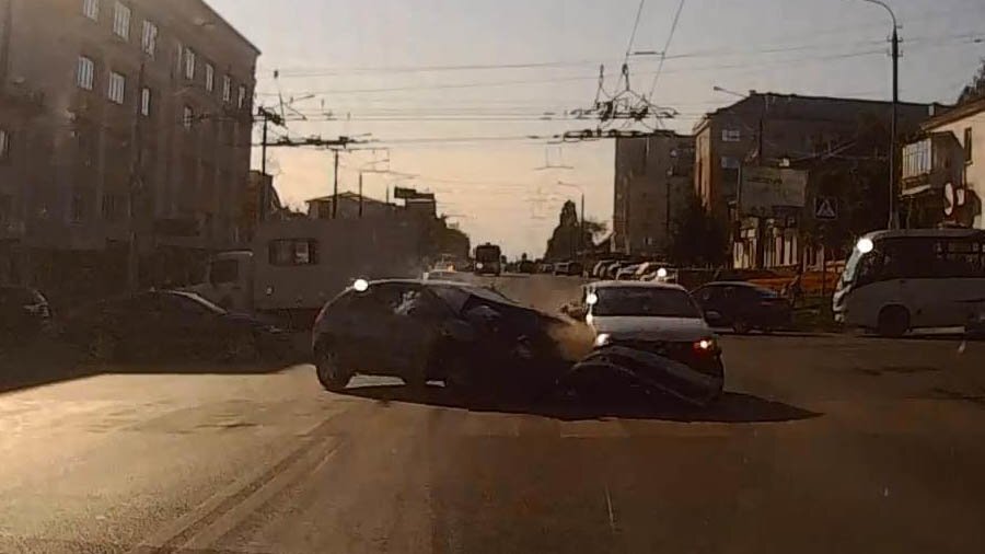 Авария дня. Пьяная женщина устроила ДТП в Белгороде 