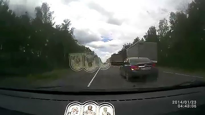 В Рязанской области водитель на приличной скорости улетел в кювет  
