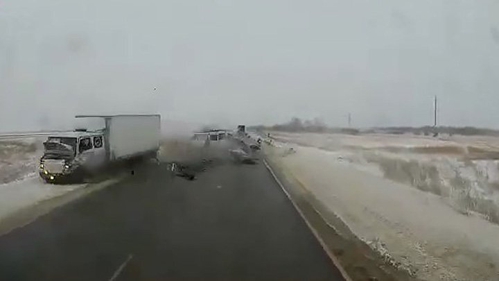 Авария дня. Серьезное ДТП на трассе в Челябинской области 