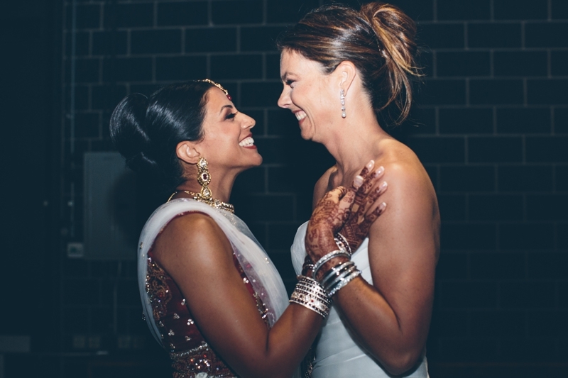 Lopez lesbian. Звездные лесбийские свадьбы. Лесбийские свадьбы в Индии. Большая индийская лесбийская свадьба. Лесбийская свадьба в индийском стиле.