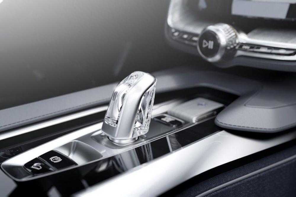 Volvo рассекретил новое купе Concept Coupe