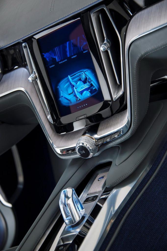 Volvo рассекретил новое купе Concept Coupe