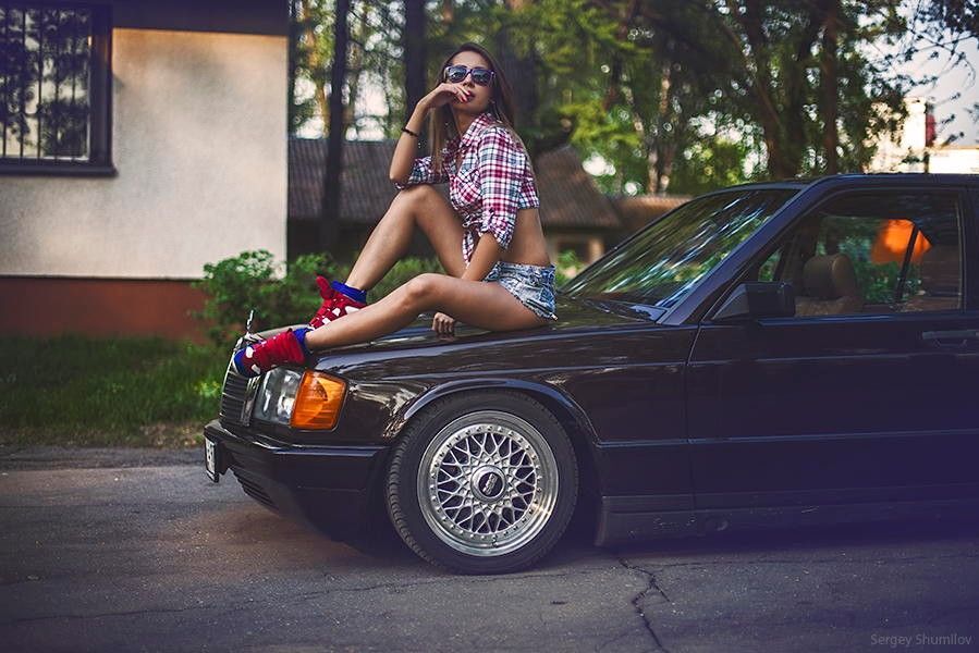 Сексуальные девушки и красивые автомобили
