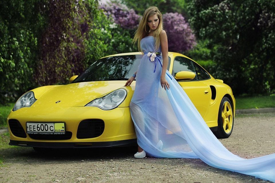 Сексуальные девушки и красивые автомобили