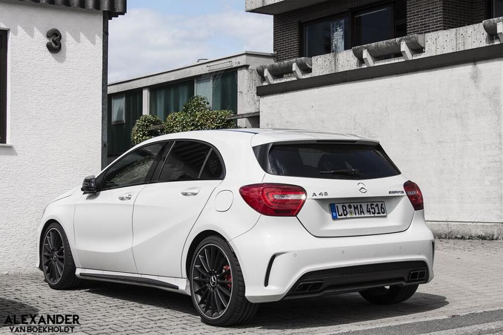 Фоторепортаж: штаб-квартира AMG Affalterbach