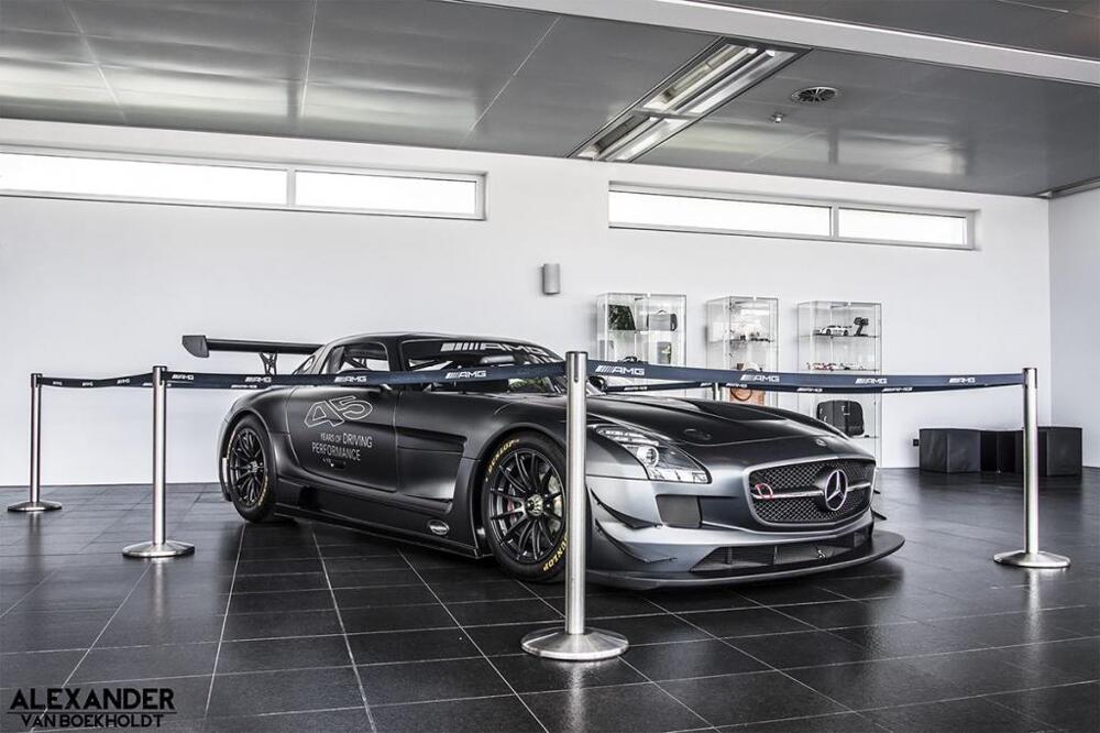 Фоторепортаж: штаб-квартира AMG Affalterbach