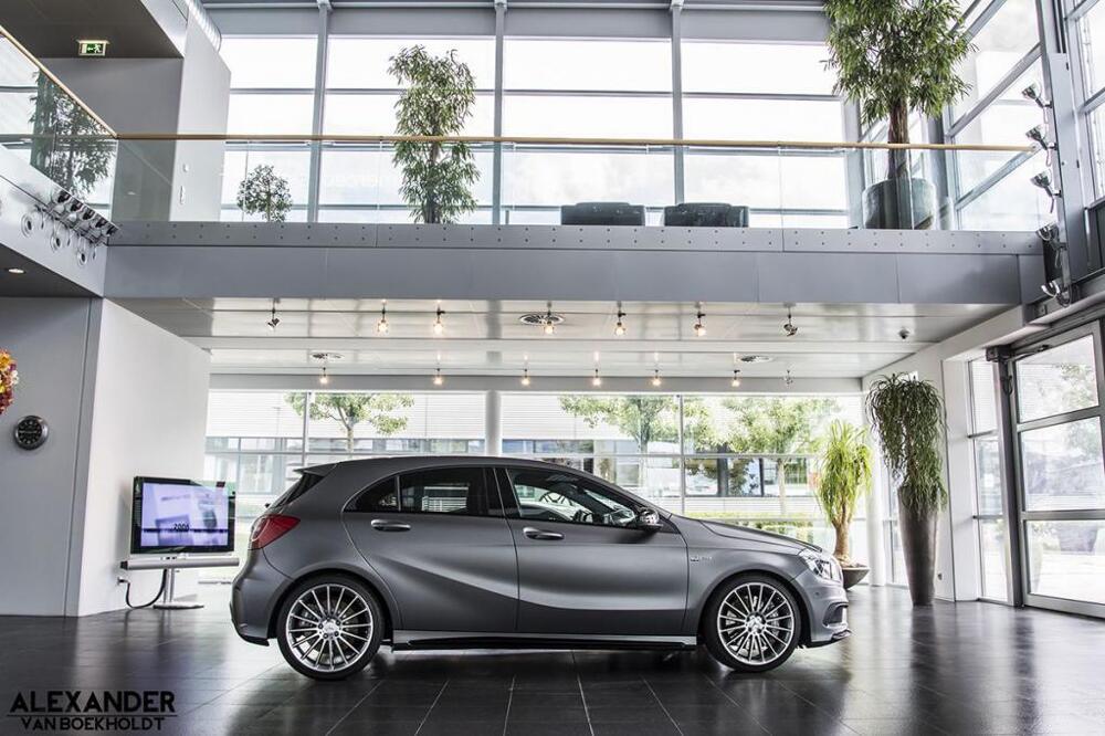 Фоторепортаж: штаб-квартира AMG Affalterbach