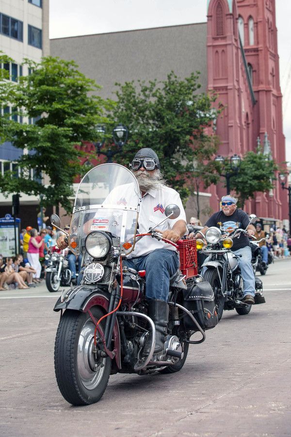 Мотопарад в честь 110-й годовщины Harley-Davidson