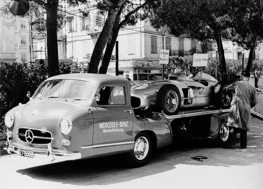Mercedes-Benz Renntransporter - грузовичок с тяжелой судьбой