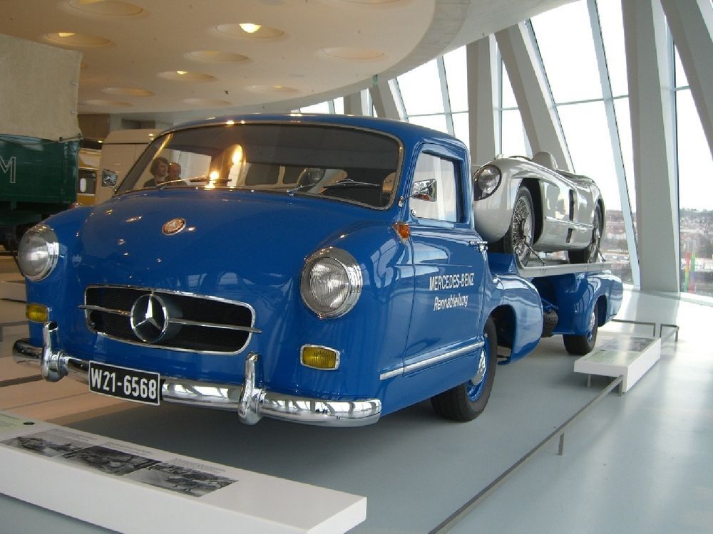 Mercedes-Benz Renntransporter - грузовичок с тяжелой судьбой