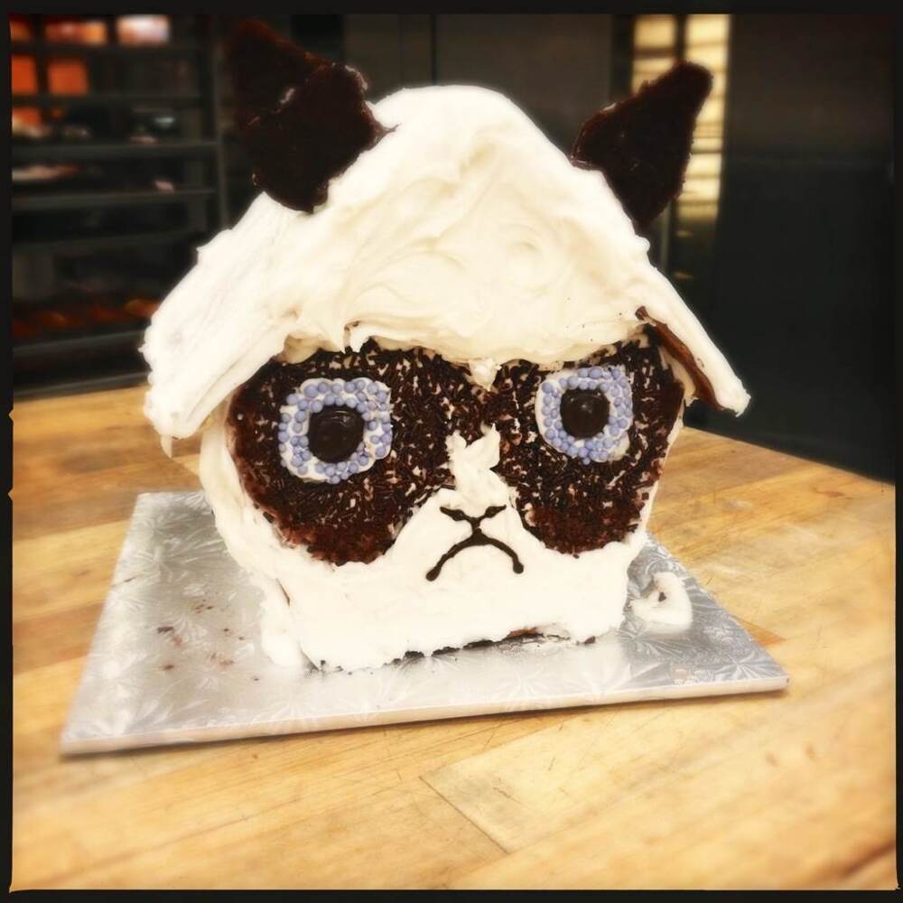 Пряничный домик в Grumpy Cat