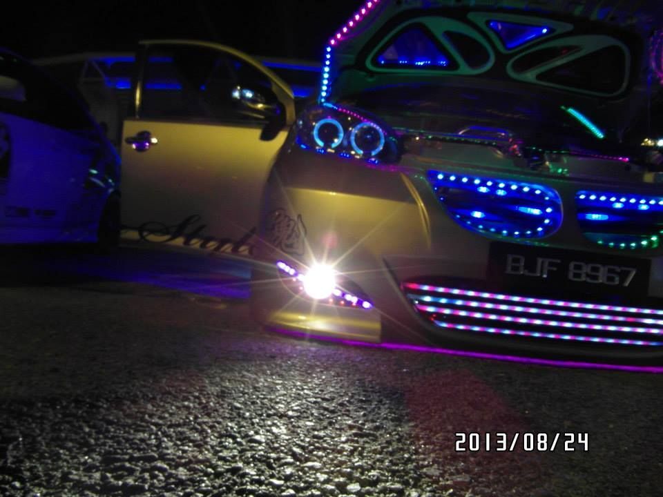 Auto Salon Night 2013 в Куала-Лумпуре 