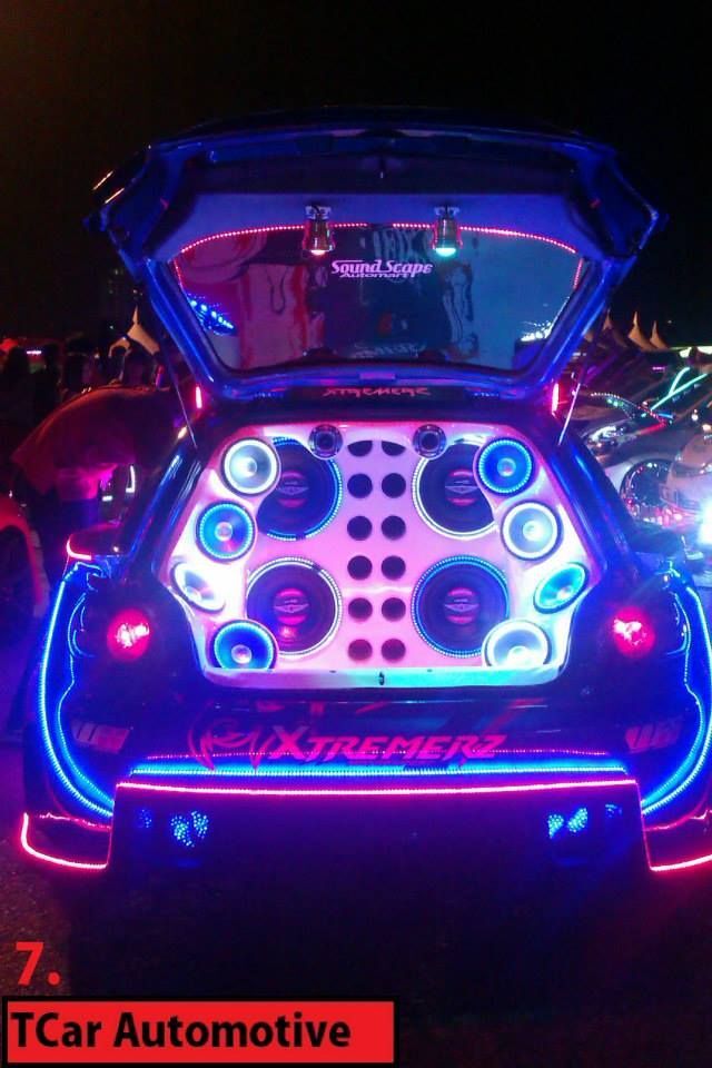 Auto Salon Night 2013 в Куала-Лумпуре 