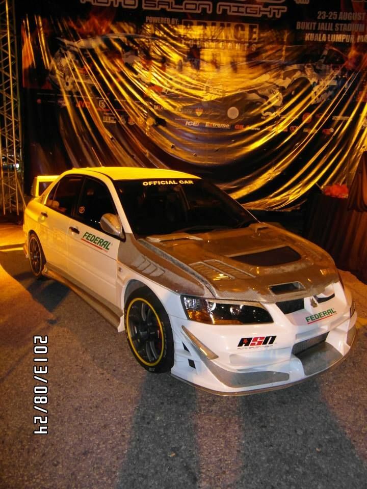 Auto Salon Night 2013 в Куала-Лумпуре 