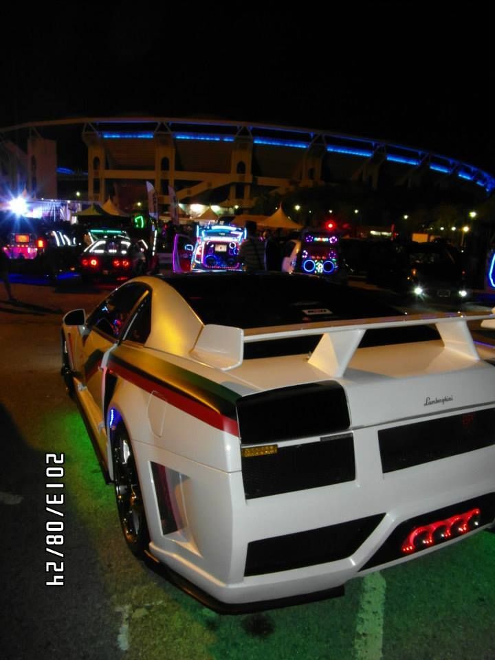 Auto Salon Night 2013 в Куала-Лумпуре 