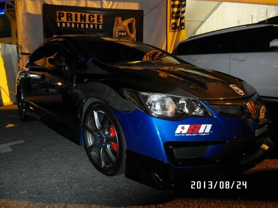 Auto Salon Night 2013 в Куала-Лумпуре 