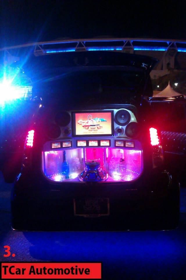 Auto Salon Night 2013 в Куала-Лумпуре 