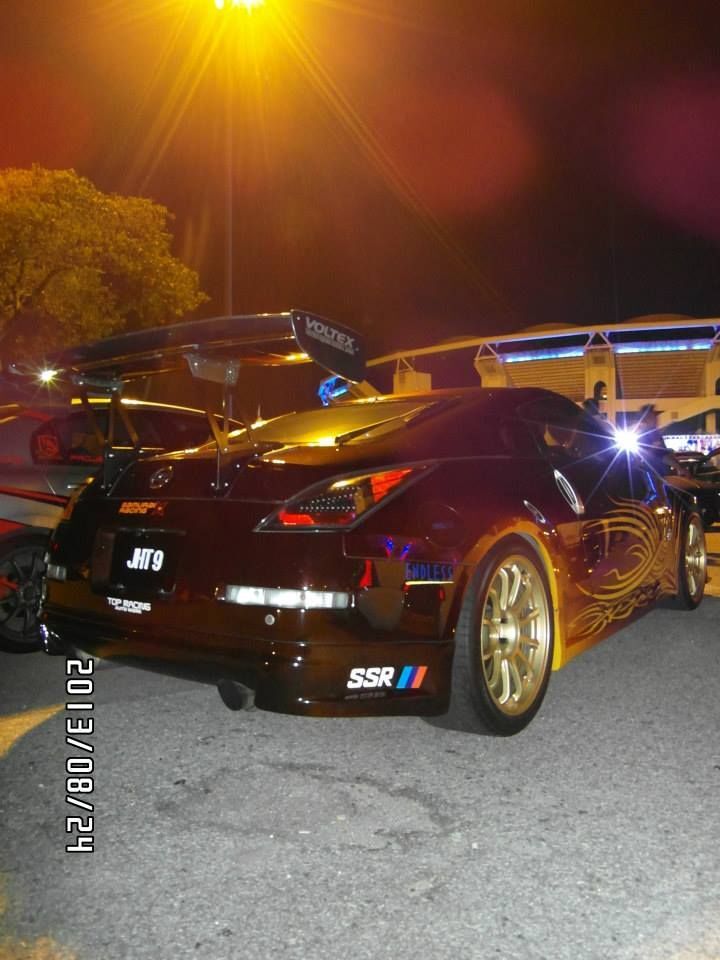 Auto Salon Night 2013 в Куала-Лумпуре 