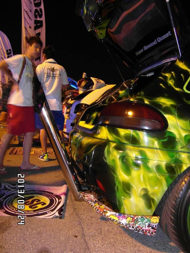 Auto Salon Night 2013 в Куала-Лумпуре 