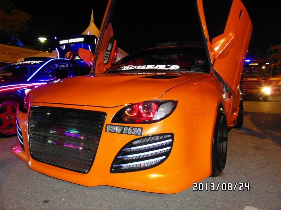 Auto Salon Night 2013 в Куала-Лумпуре 