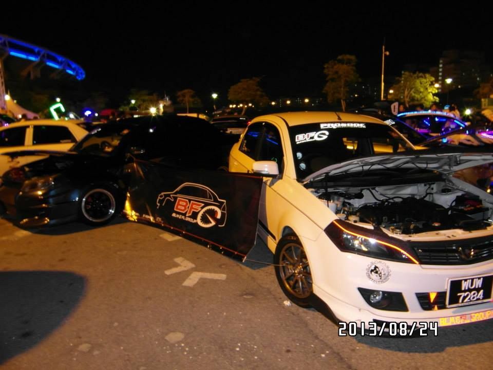 Auto Salon Night 2013 в Куала-Лумпуре 