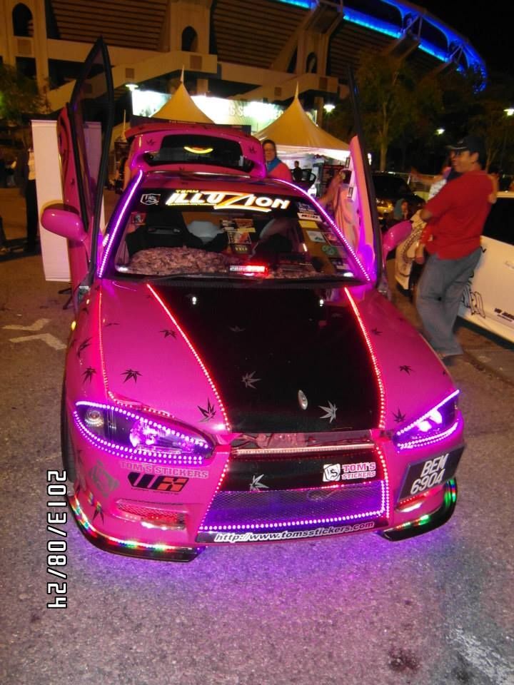 Auto Salon Night 2013 в Куала-Лумпуре 