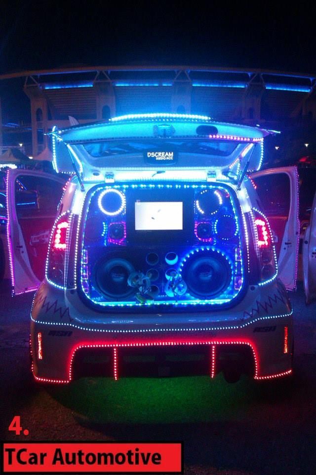 Auto Salon Night 2013 в Куала-Лумпуре 