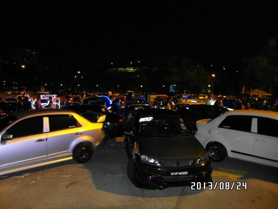 Auto Salon Night 2013 в Куала-Лумпуре 