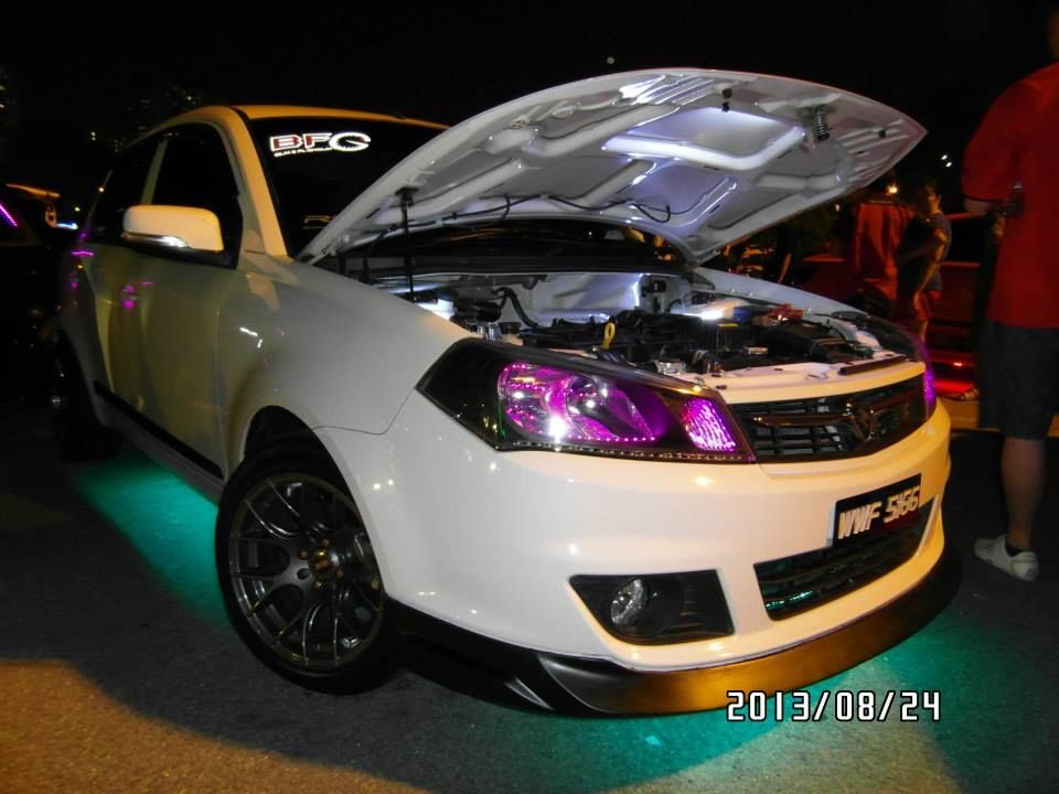 Auto Salon Night 2013 в Куала-Лумпуре 