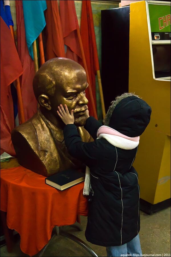 Экскурсия по музею советского детства