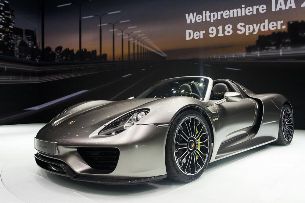 Porsche 918 Spyder показали во Франкфурте