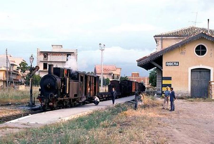 Nostra Sicilia: заброшенная железная дорога