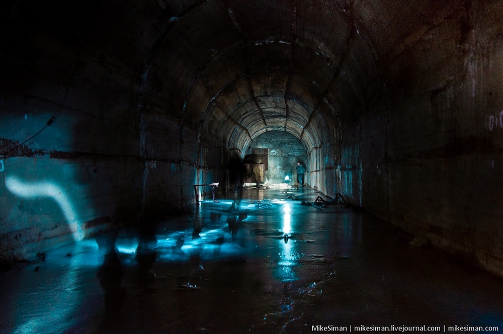  Подземная база-укрытие подводных лодок