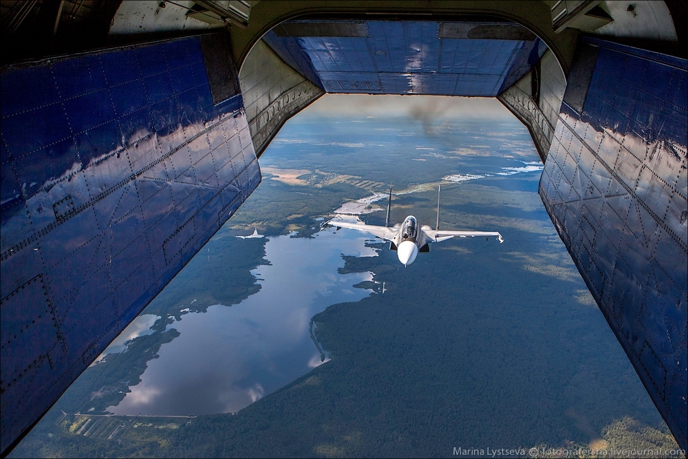 Фотографии с рампы самолета Ан-12