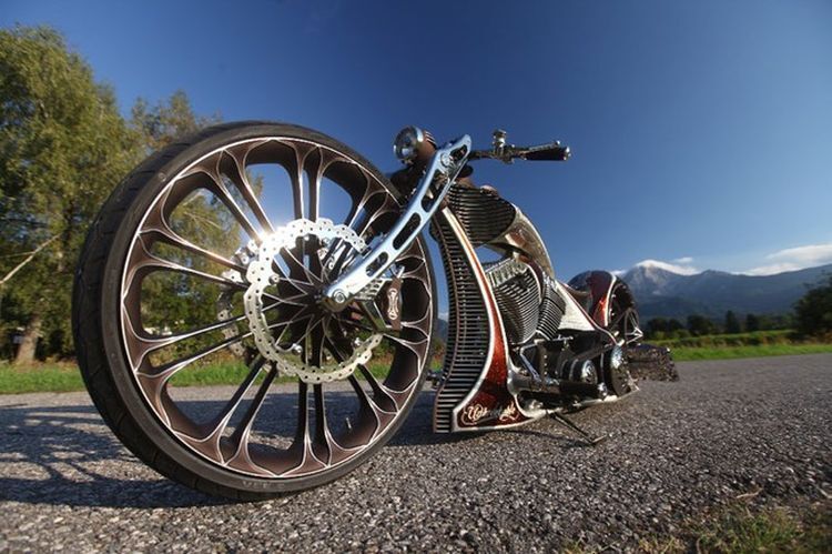 Кастом-байк от немецкого ателье Thunderbike