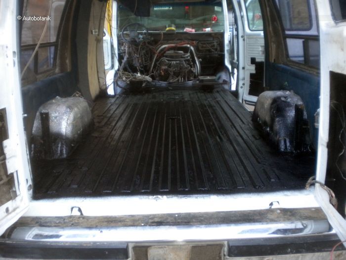 Восстановление старенького Chevy Van