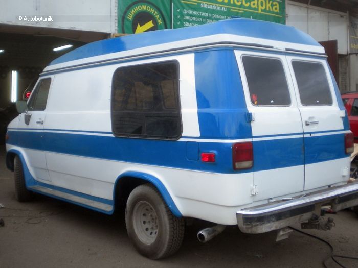 Восстановление старенького Chevy Van