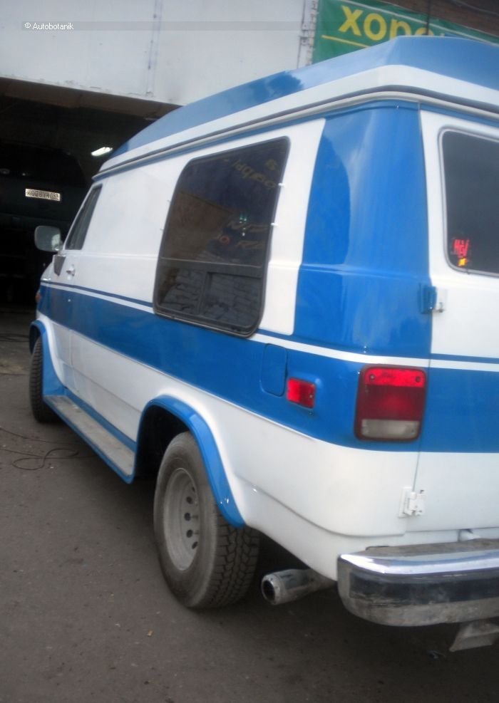 Восстановление старенького Chevy Van