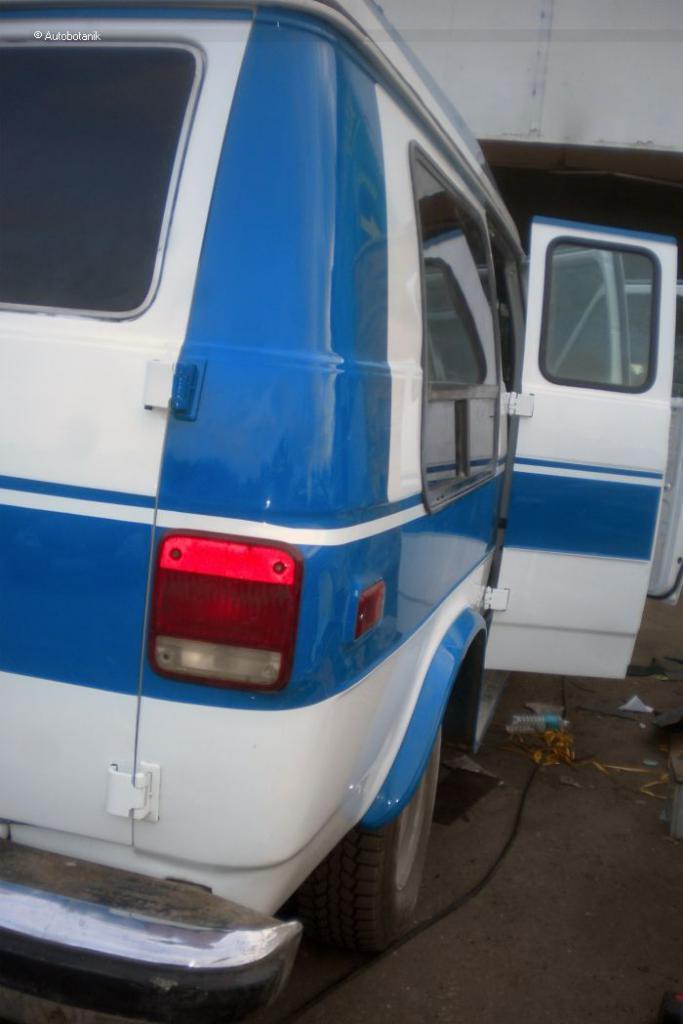Восстановление старенького Chevy Van