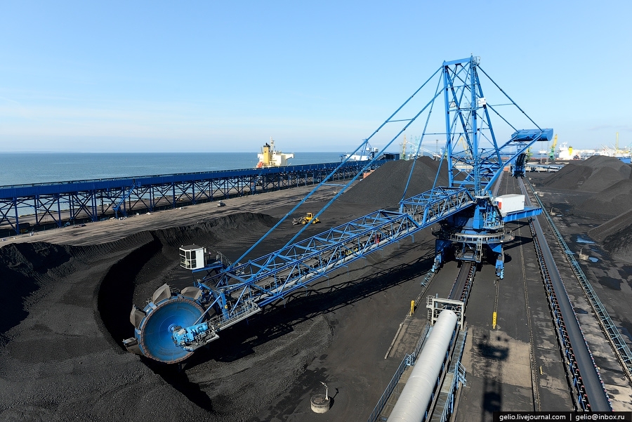 Угольные терминалы в портах Находки и Санкт-Петербурга