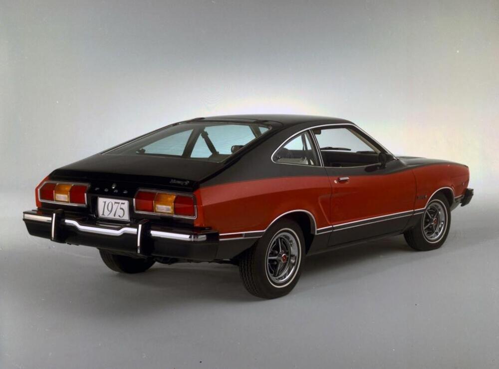 40 лет Ford Mustang II