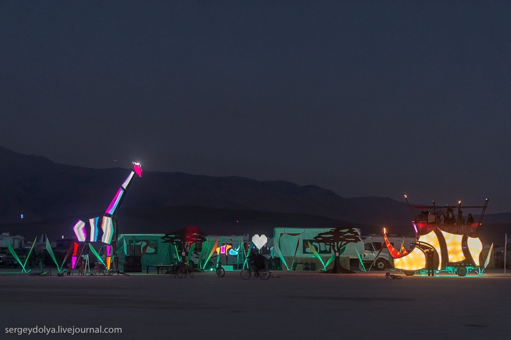 Самые интересные инсталляции фестиваля Burning Man 2013