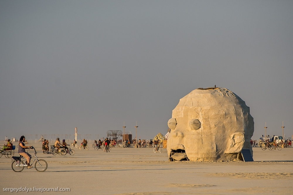 Самые интересные инсталляции фестиваля Burning Man 2013