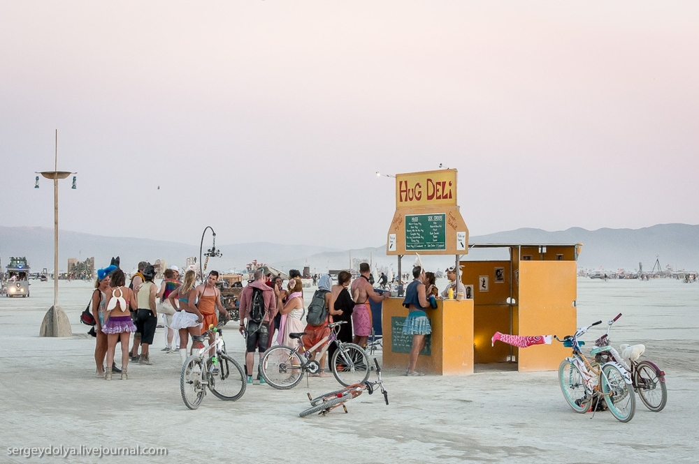 Самые интересные инсталляции фестиваля Burning Man 2013