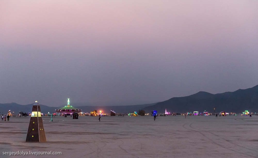 Самые интересные инсталляции фестиваля Burning Man 2013