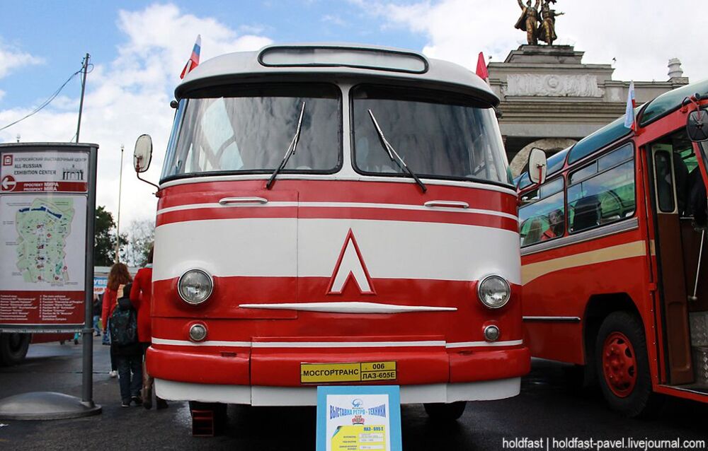 Выставка городского ретро-транспорта в Москве