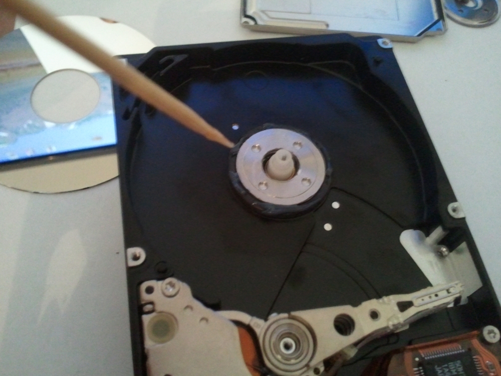 хард диск с ноутбука превратились в часики