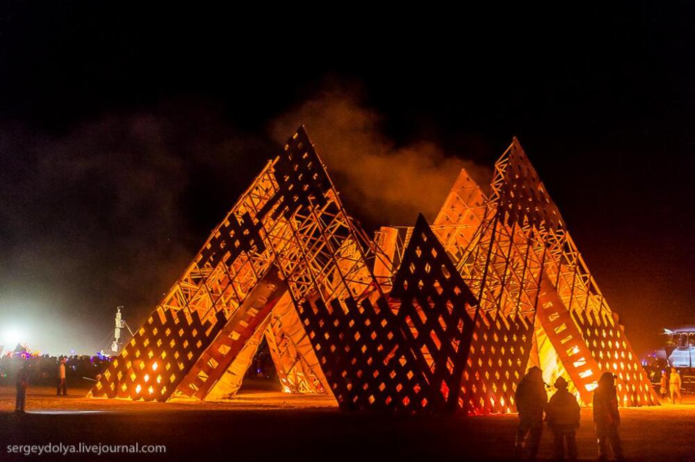 Окончание фестиваля Burning Man 2013