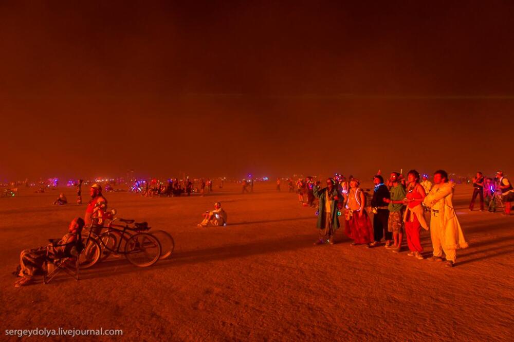 Окончание фестиваля Burning Man 2013