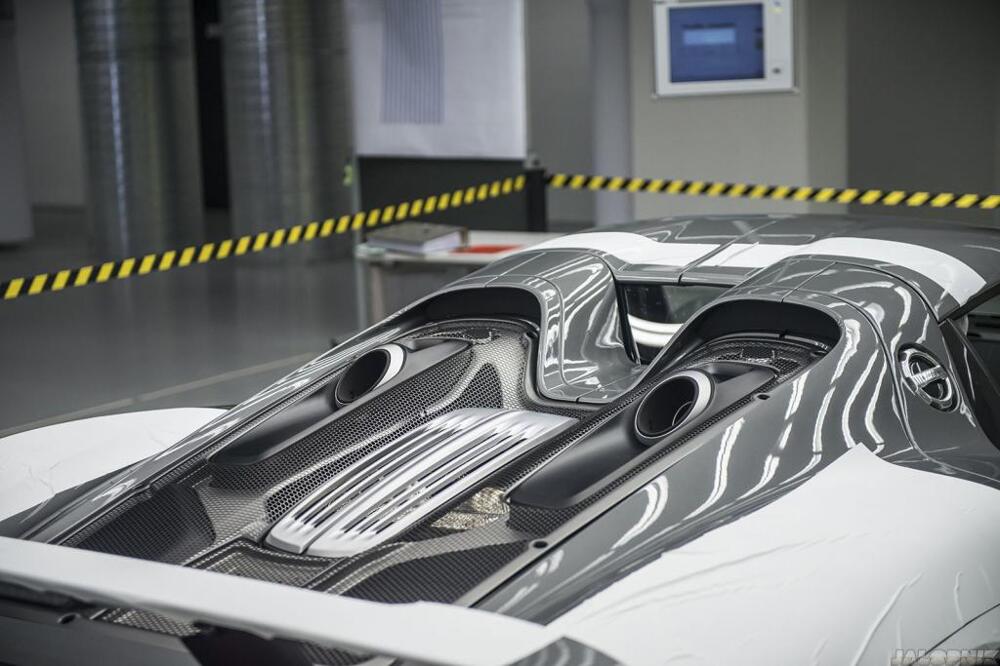 Производство Porsche 918 Spyder